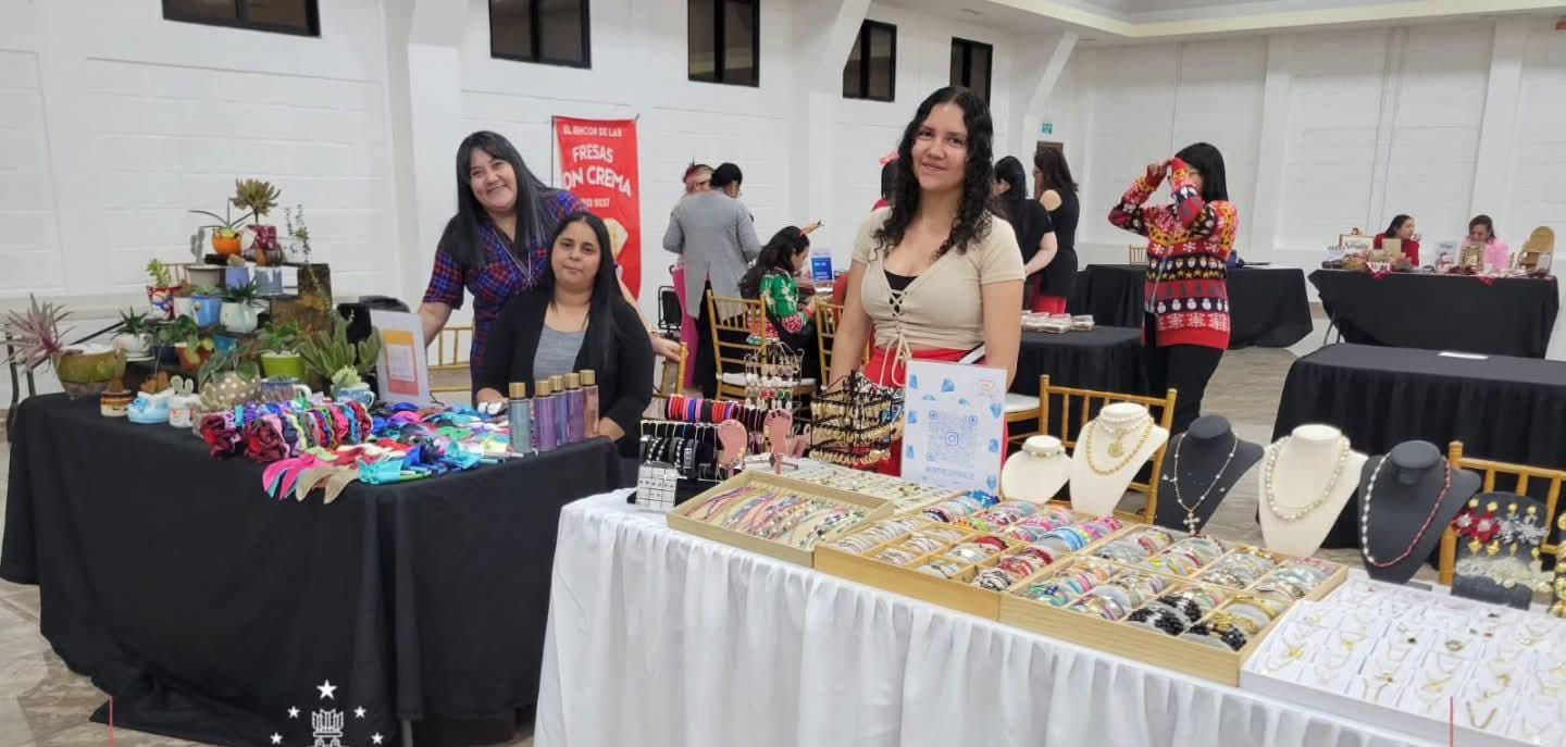 Cancillería realiza con éxito la Expo Navidad